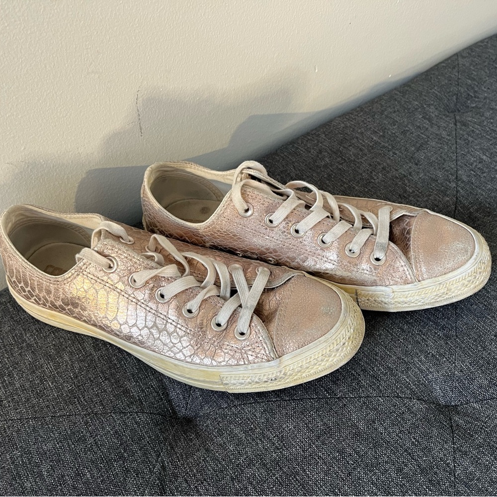Stylish Metallic Lace-Up Sneakers